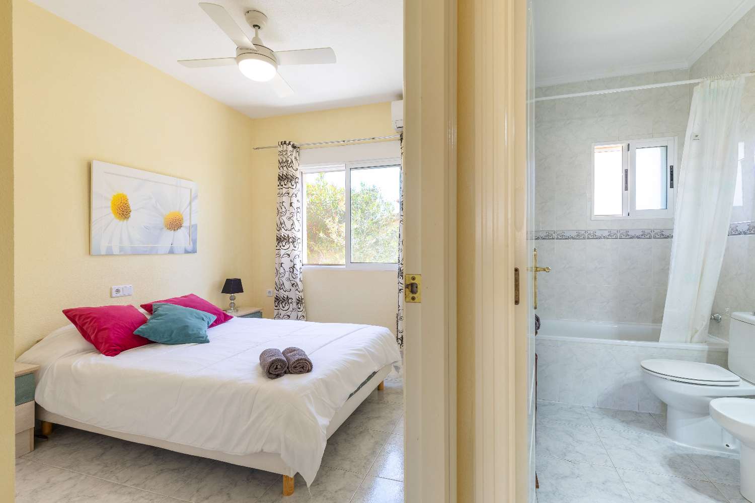 OFFRE ! Superbe villa jumelée avec piscine privée à Villamartin