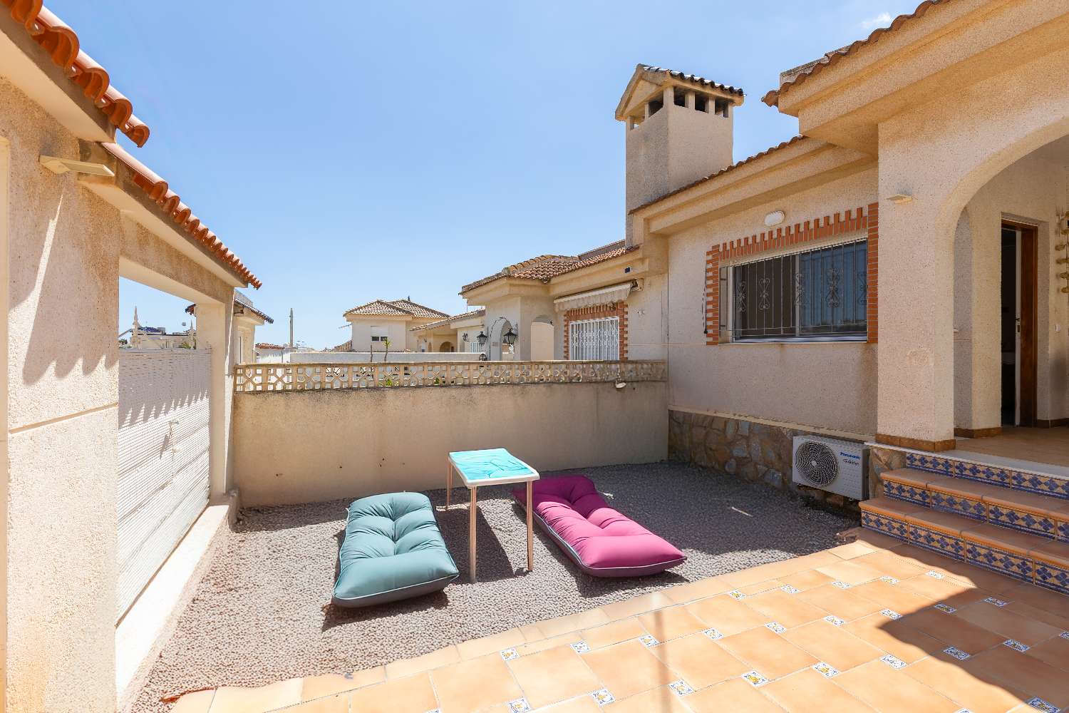 OFFRE ! Superbe villa jumelée avec piscine privée à Villamartin