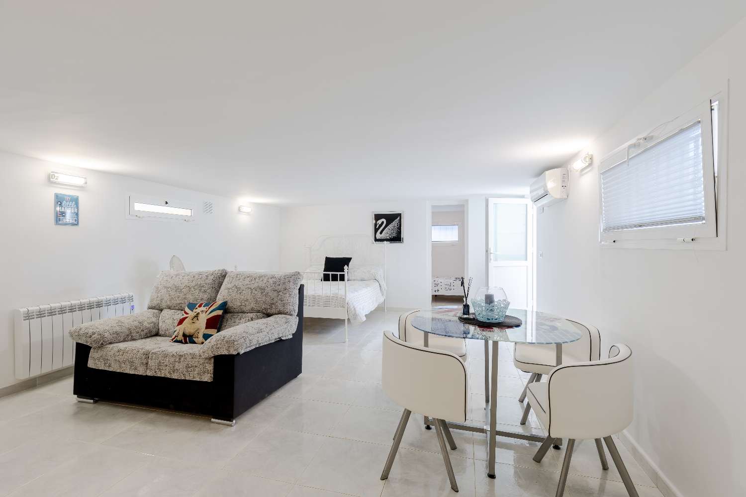 Bonne affaire ! Villa de luxe entièrement rénovée avec sous-sol et piscine privée à Villamartin