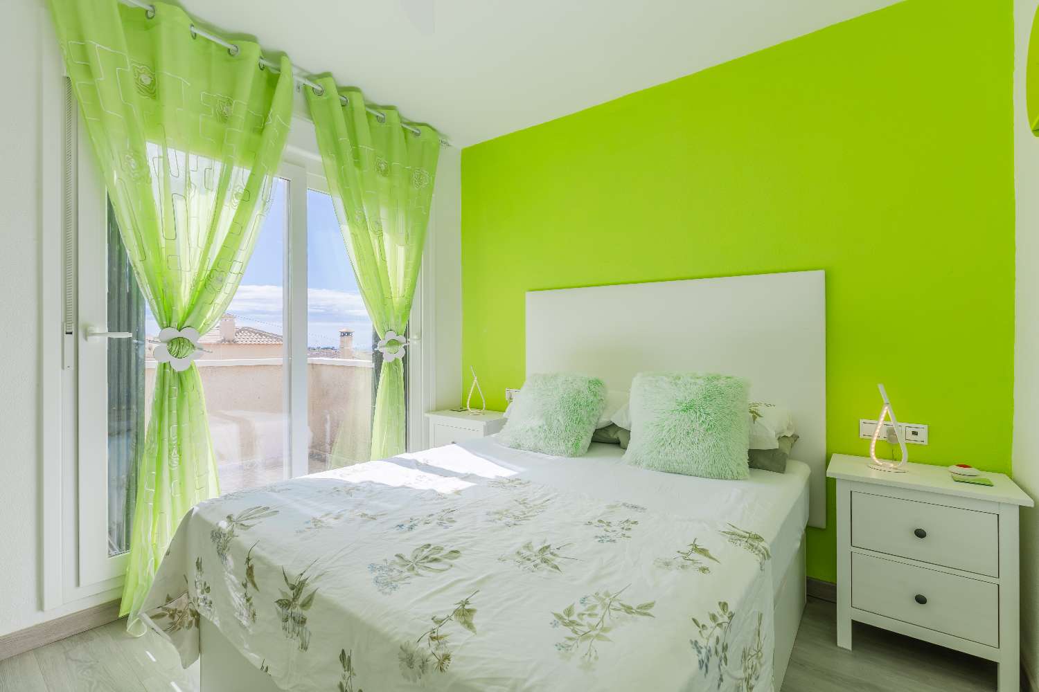 Bonne affaire ! Villa de luxe entièrement rénovée avec sous-sol et piscine privée à Villamartin