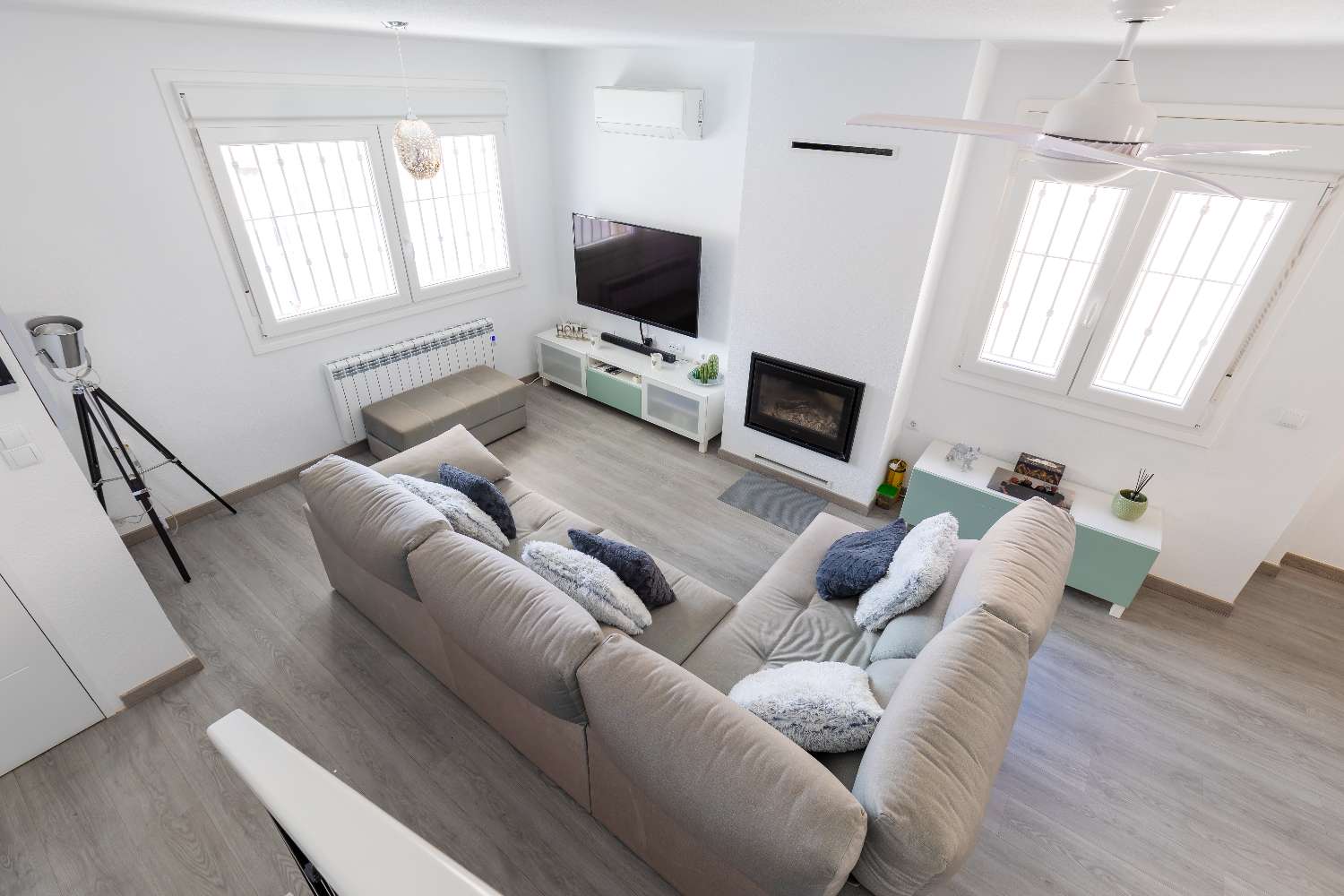 Bonne affaire ! Villa de luxe entièrement rénovée avec sous-sol et piscine privée à Villamartin