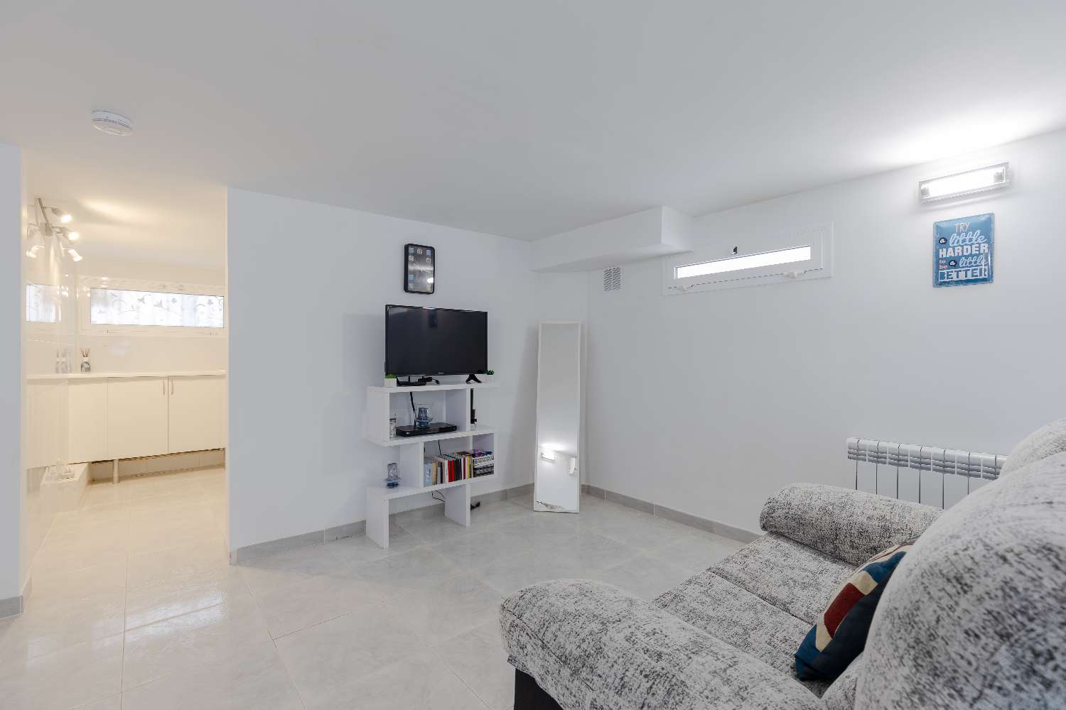 Bonne affaire ! Villa de luxe entièrement rénovée avec sous-sol et piscine privée à Villamartin