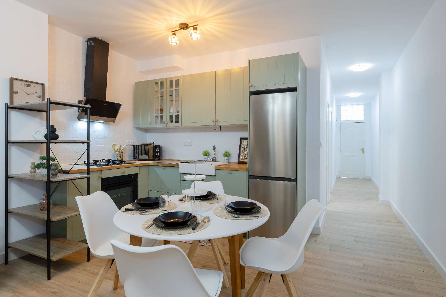 Excellent investissement ! Maison rénovée à seulement 600 m de la plage de Torrevieja.