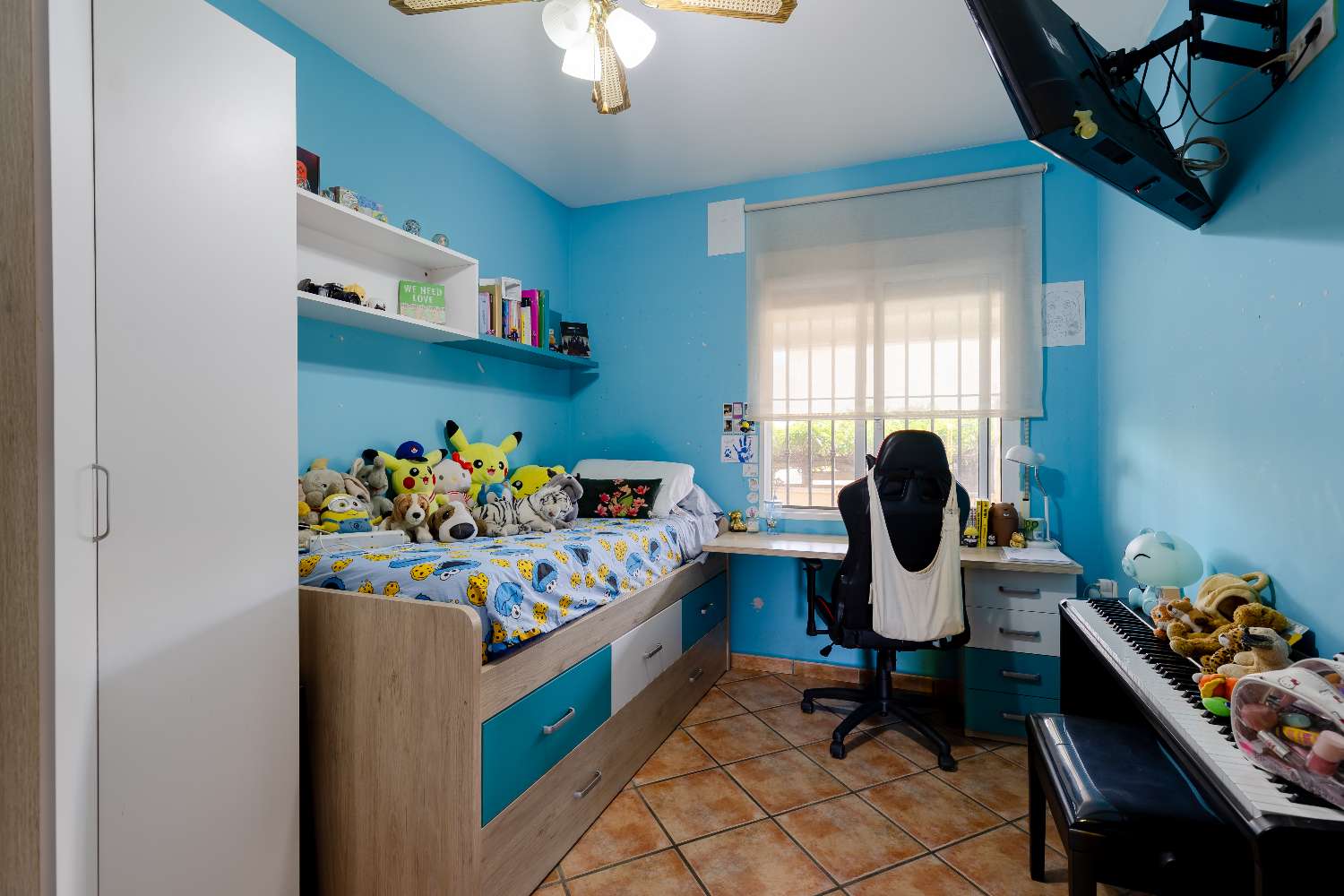 Offre exceptionnelle ! Grande villa avec piscine privée à Los Dolses/La Zenia.
