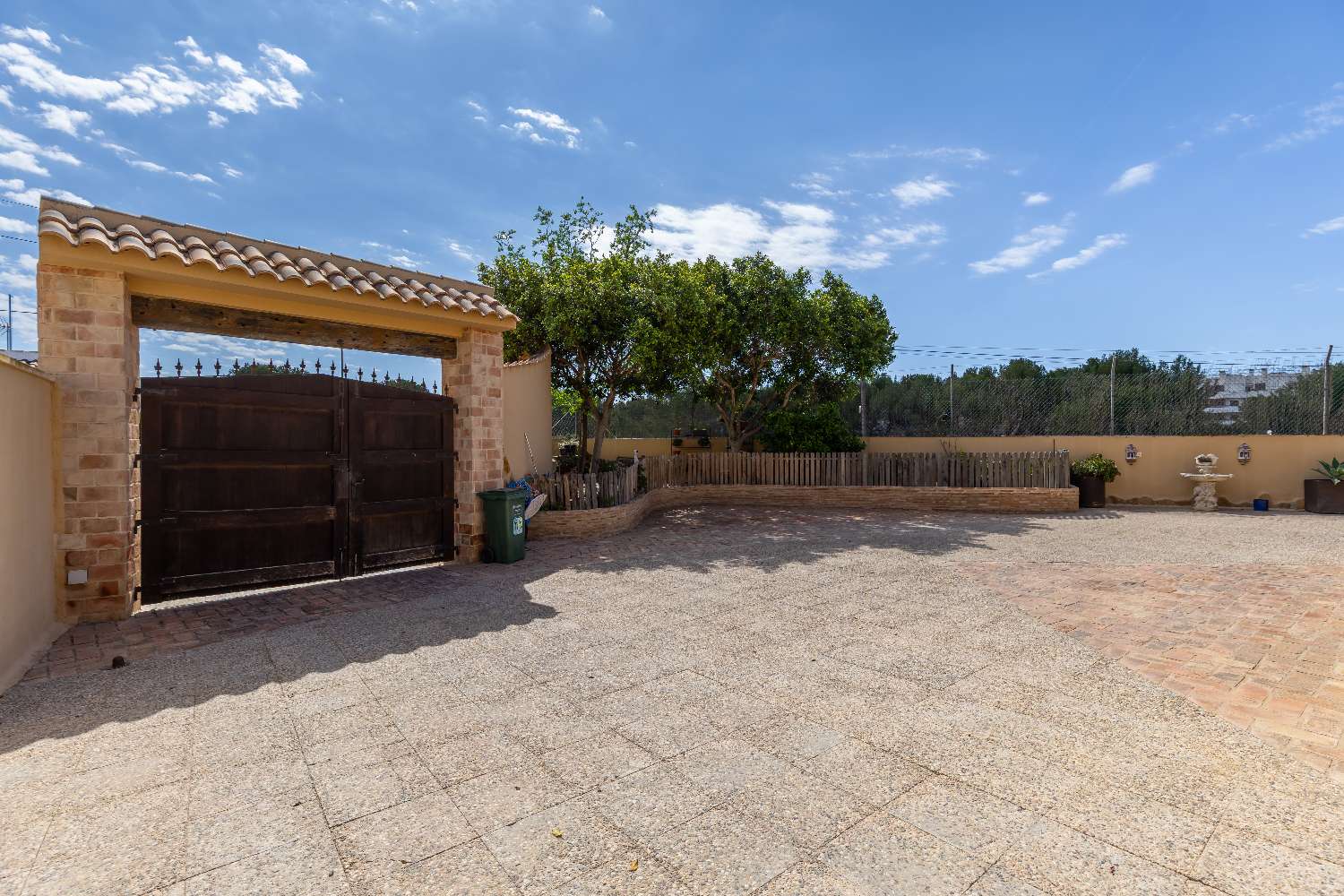 Offre exceptionnelle ! Grande villa avec piscine privée à Los Dolses/La Zenia.