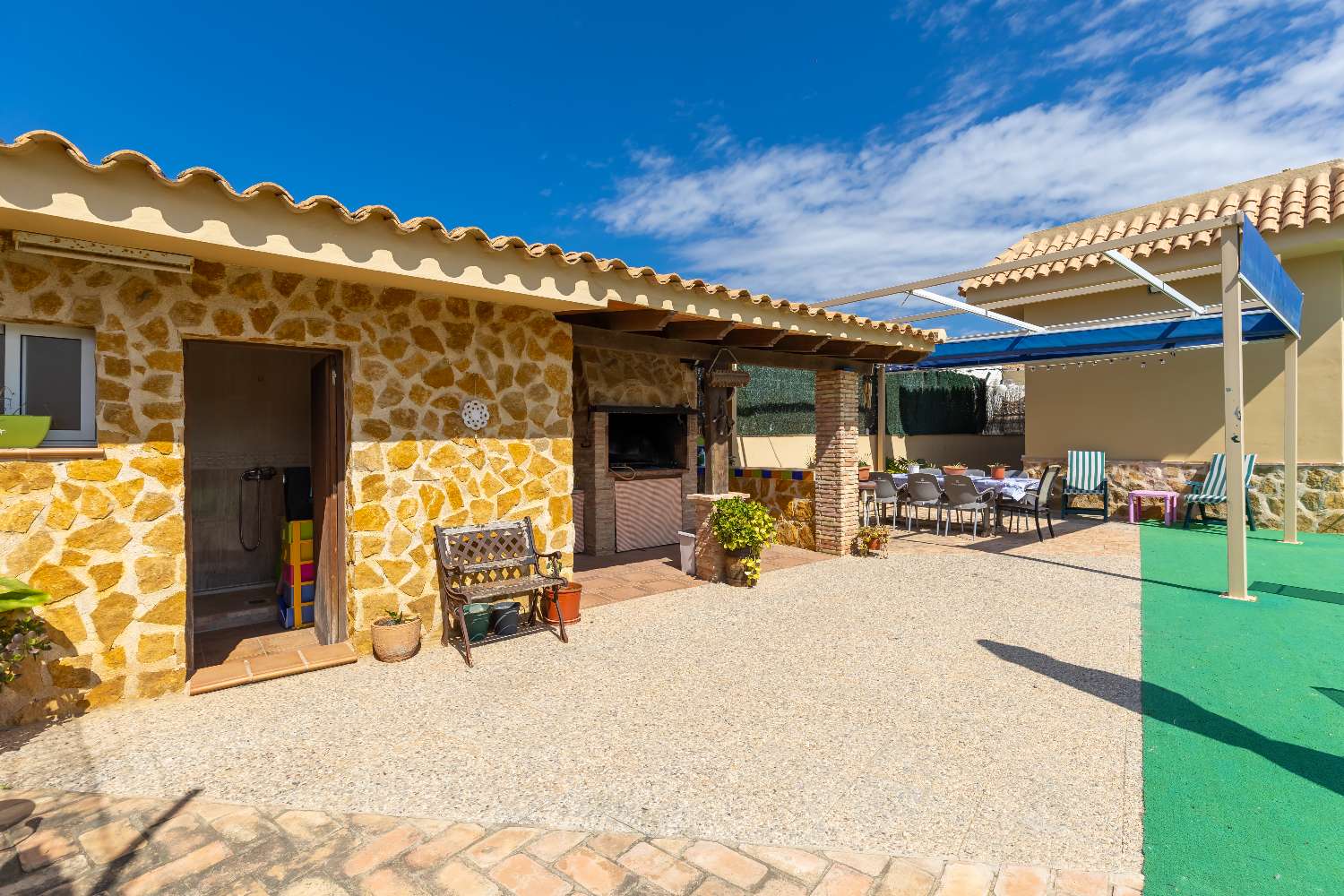 Offre exceptionnelle ! Grande villa avec piscine privée à Los Dolses/La Zenia.