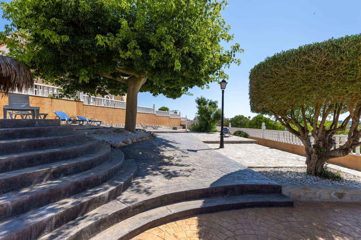 Spacious South Facing Semi- Detached Villa in Lomas de Cabo Roig.