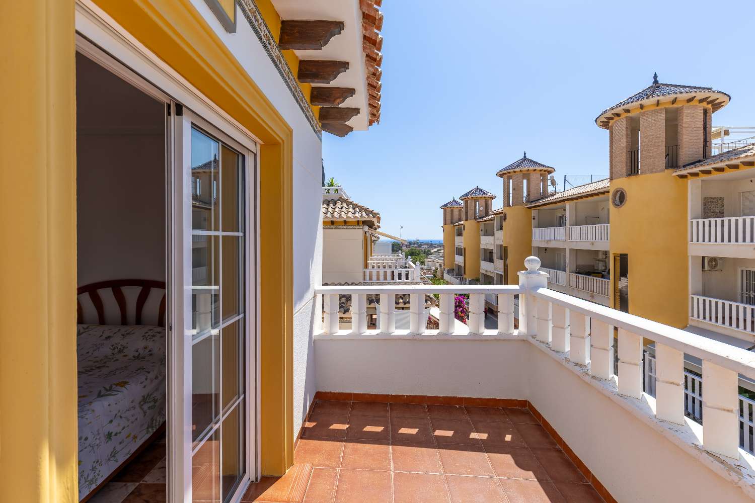 Spacious South Facing Semi- Detached Villa in Lomas de Cabo Roig.