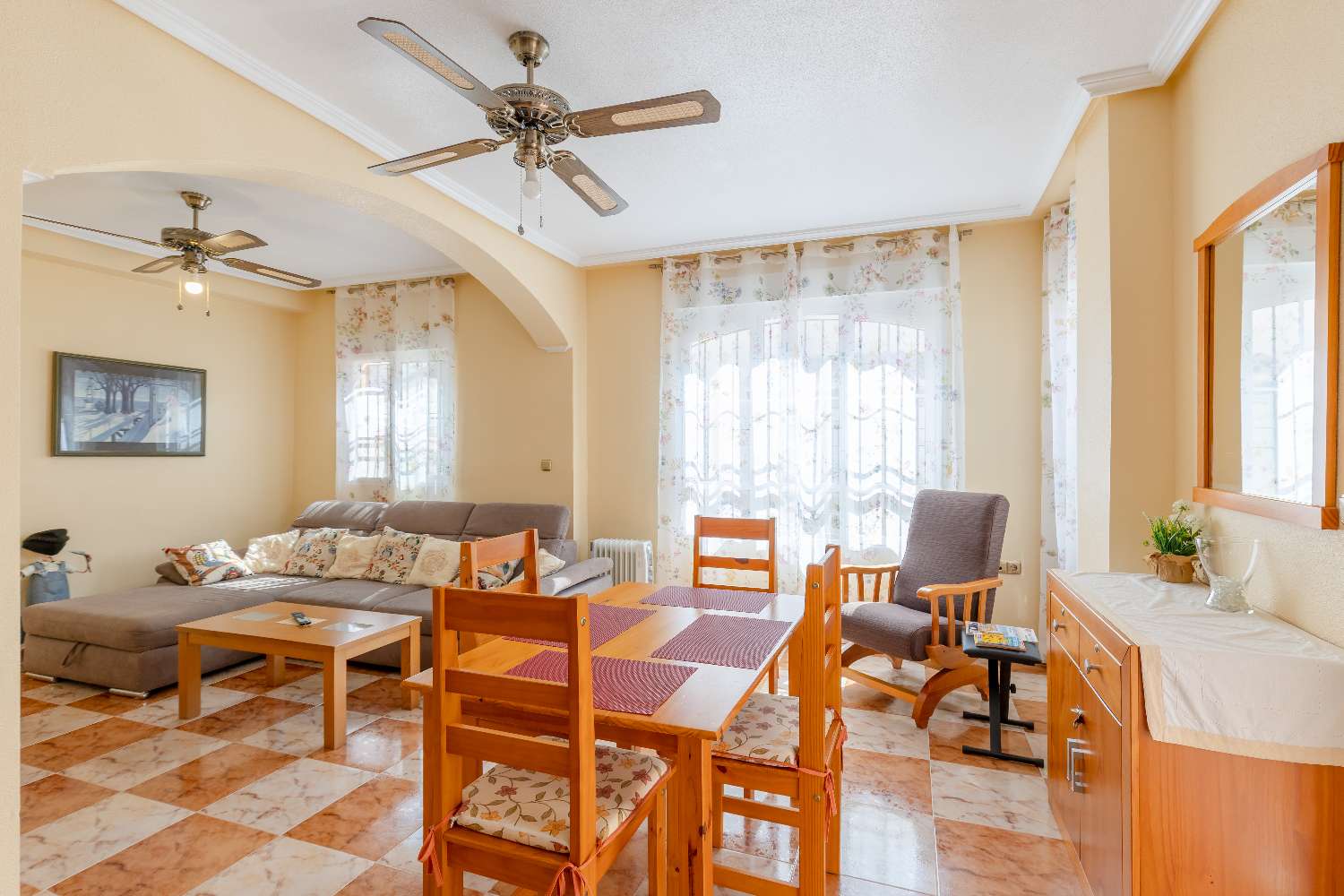 Spacious South Facing Semi- Detached Villa in Lomas de Cabo Roig.
