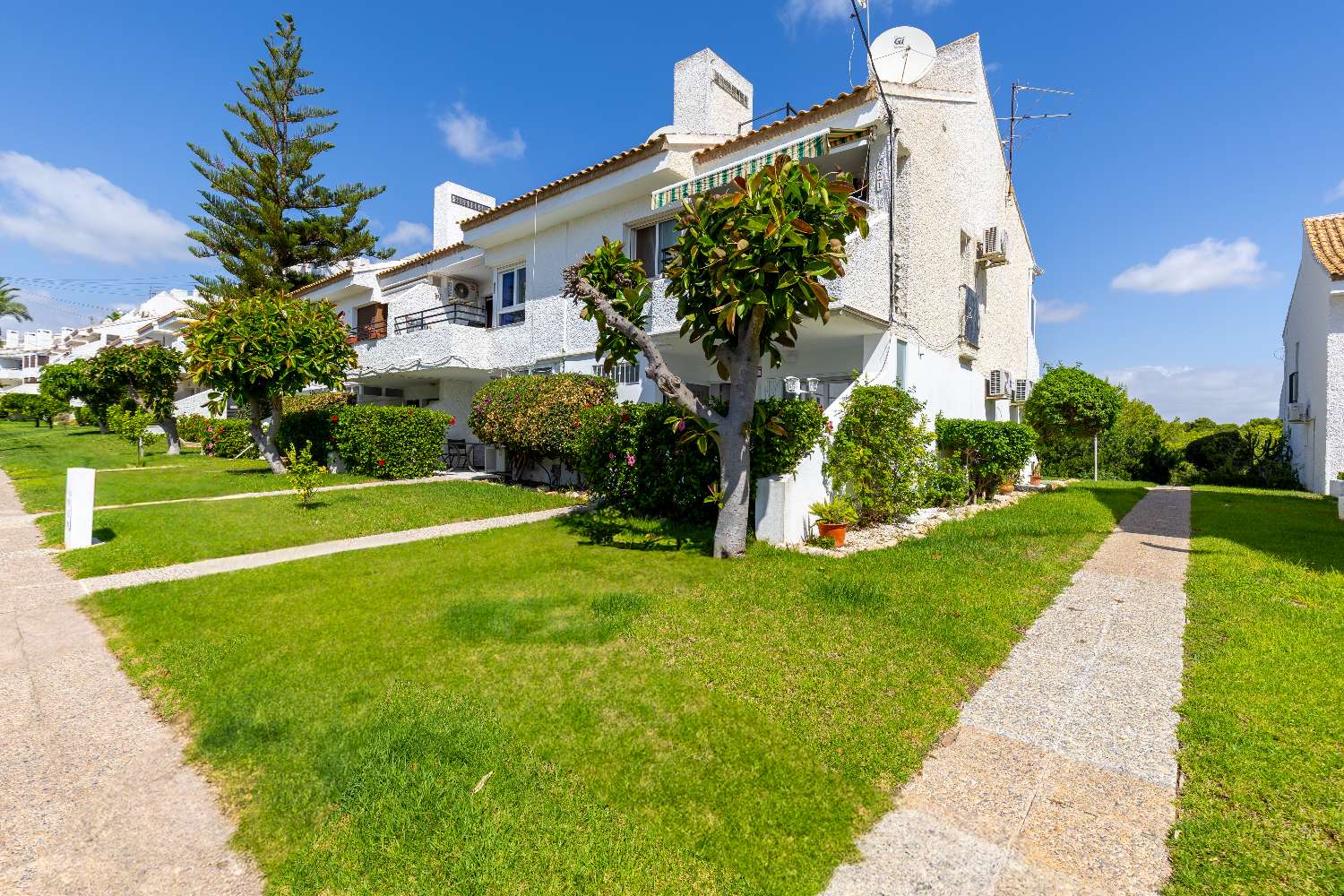 Superb bangalow villmartin