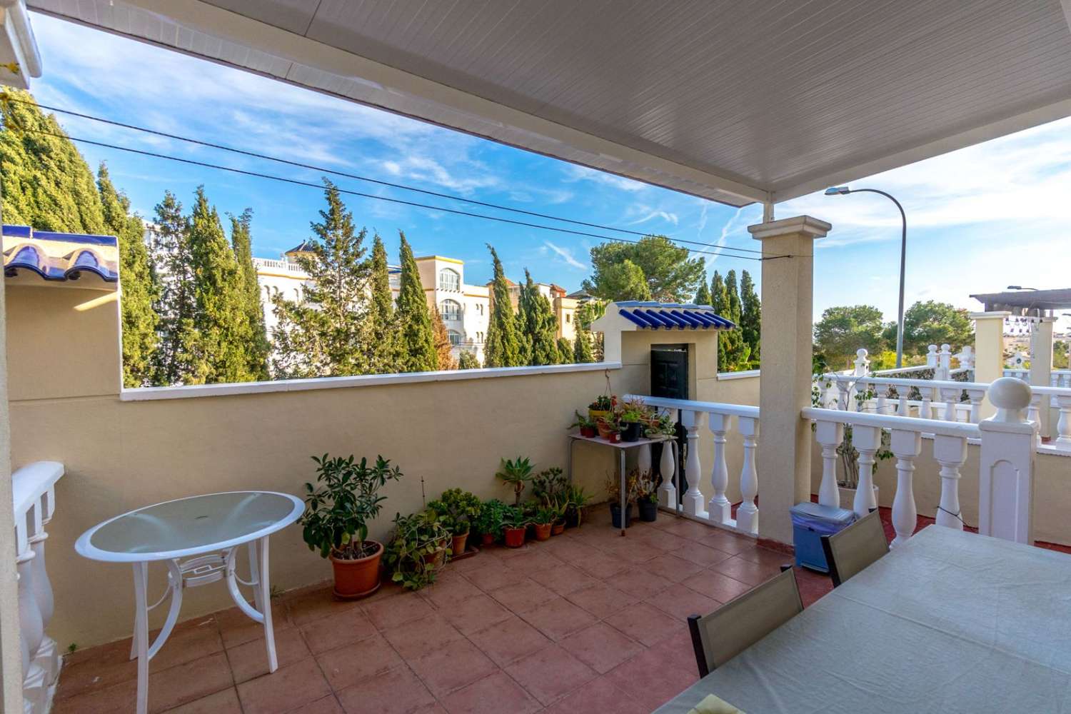 Incredible casa independiente con piscina comunitaria
