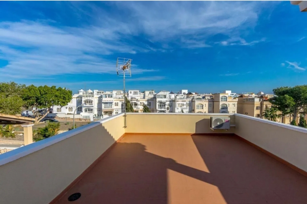 Incredible casa independiente con piscina comunitaria