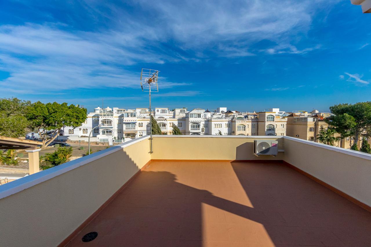 Incredible casa independiente con piscina comunitaria