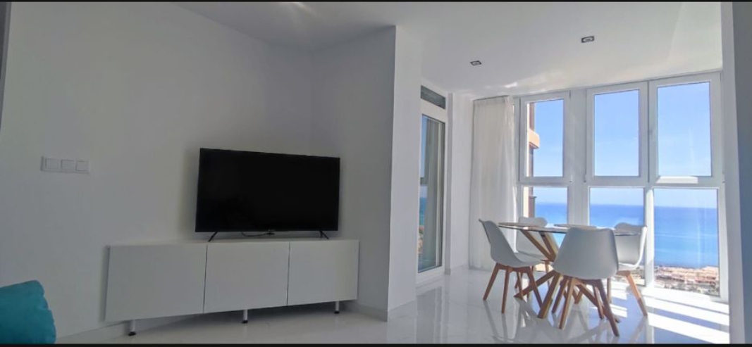 Ongelooflijk appartement met panoramisch uitzicht op zee