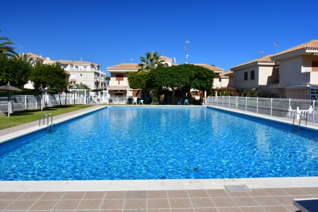 Prachtige bungalow op de begane grond van Playa Flamenca