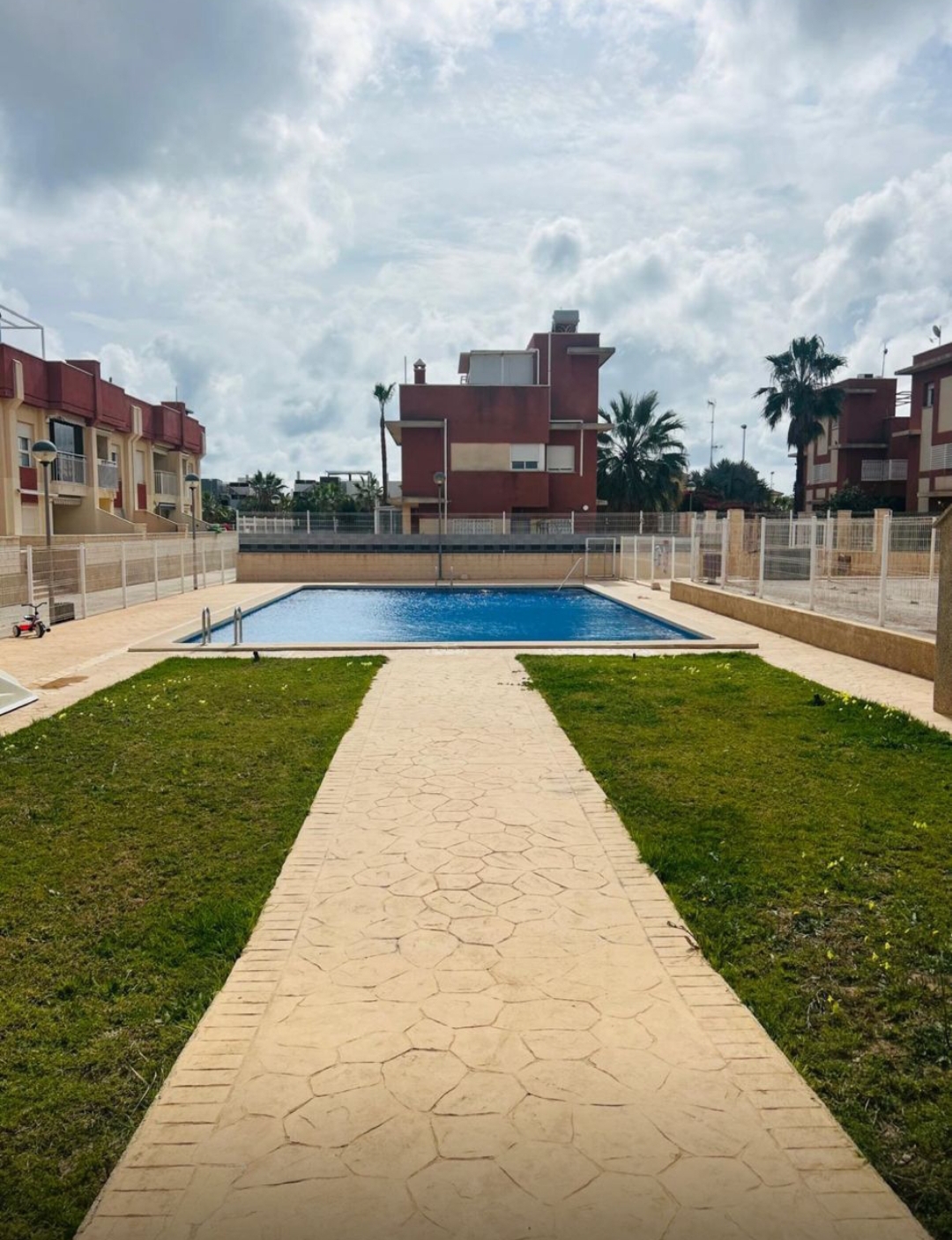 Apartamentos disponible  desde 01 dormitorio ,la lomas de cabo roig