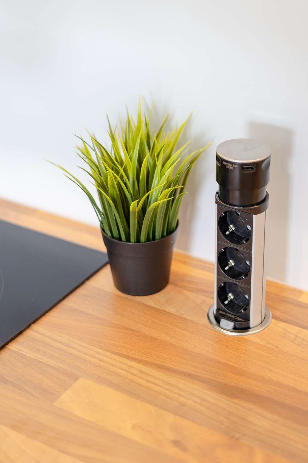 Fully Renovated Penthouse with Sea Views – Zeniamar