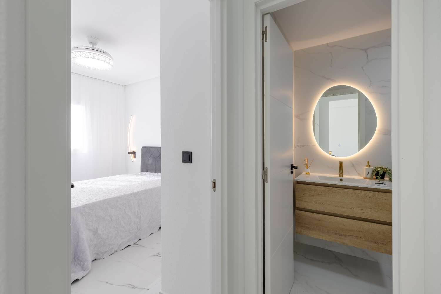 Fully Renovated Penthouse with Sea Views – Zeniamar