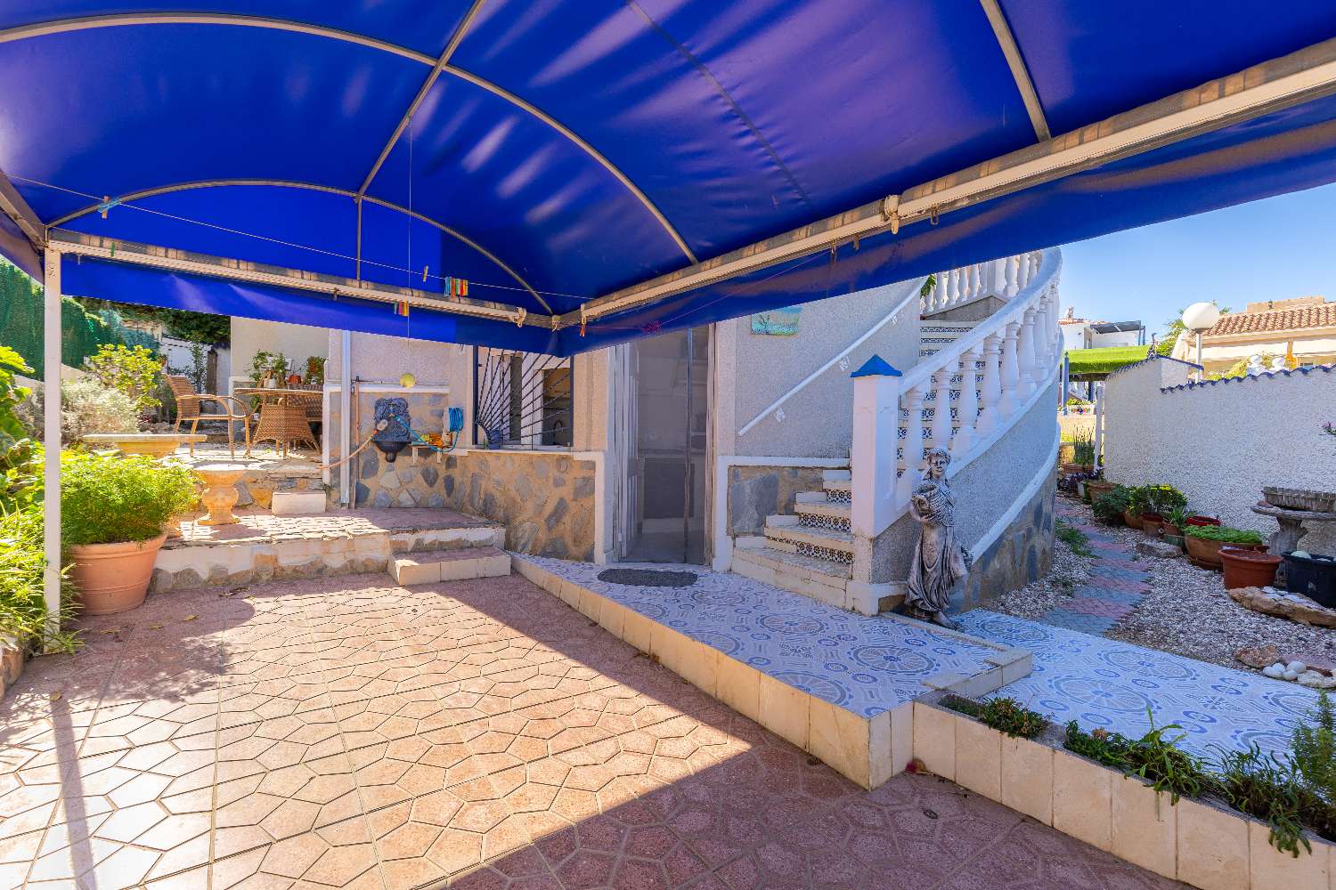 Charming detached house in Quesada with a separate apartment