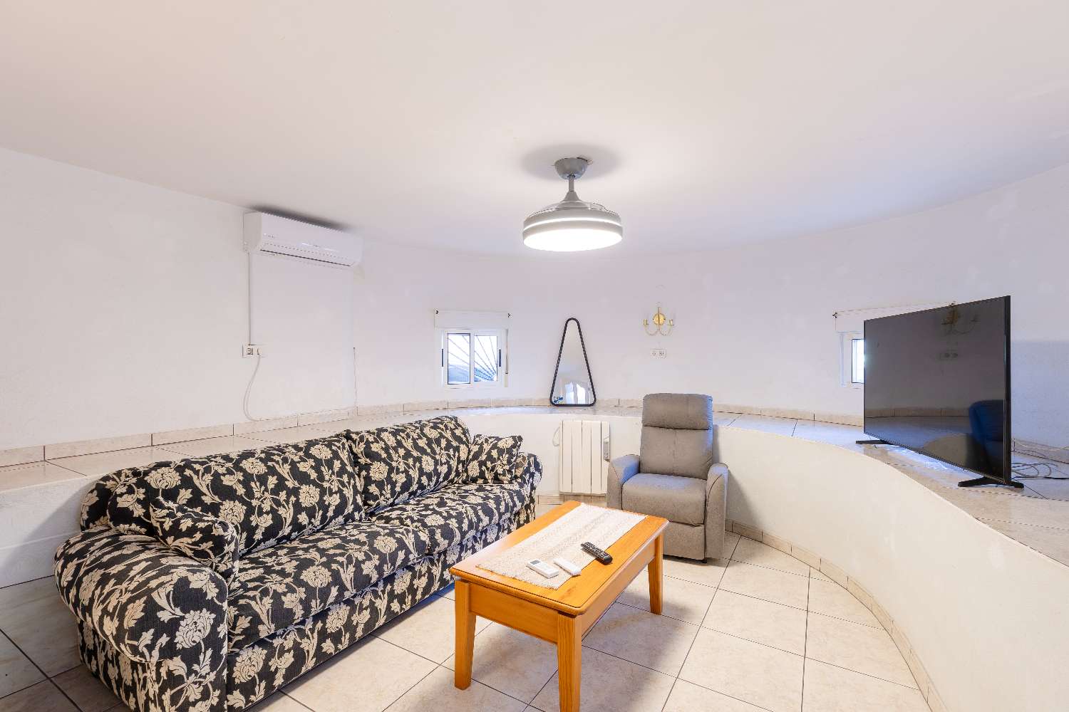 Charming detached house in Quesada with a separate apartment