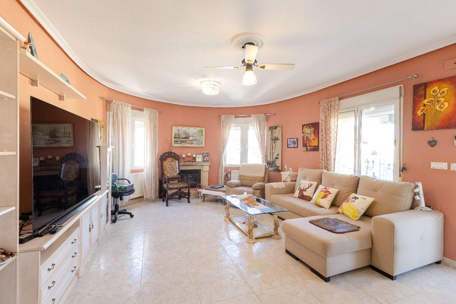 Charming detached house in Quesada with a separate apartment