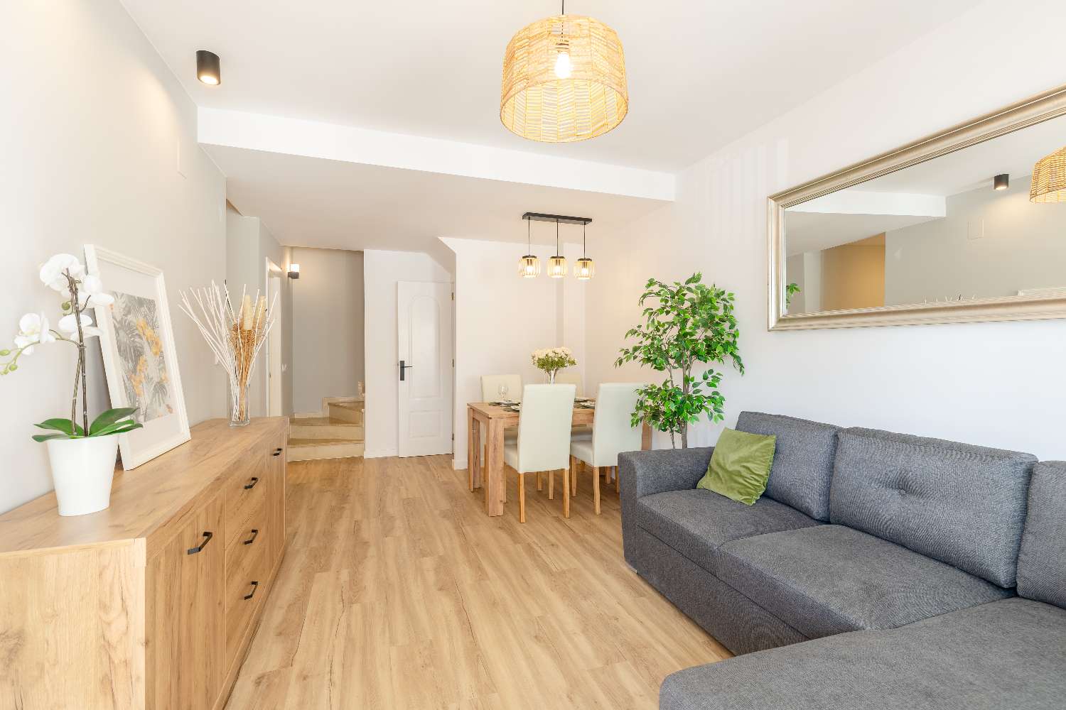 Elegant renovated 3-bedroom house in Orihuela Costa