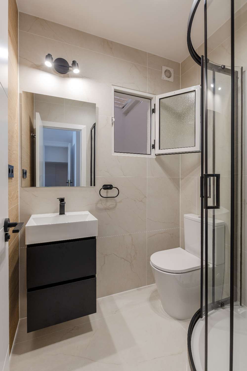 Elegant renovated 3-bedroom house in Orihuela Costa