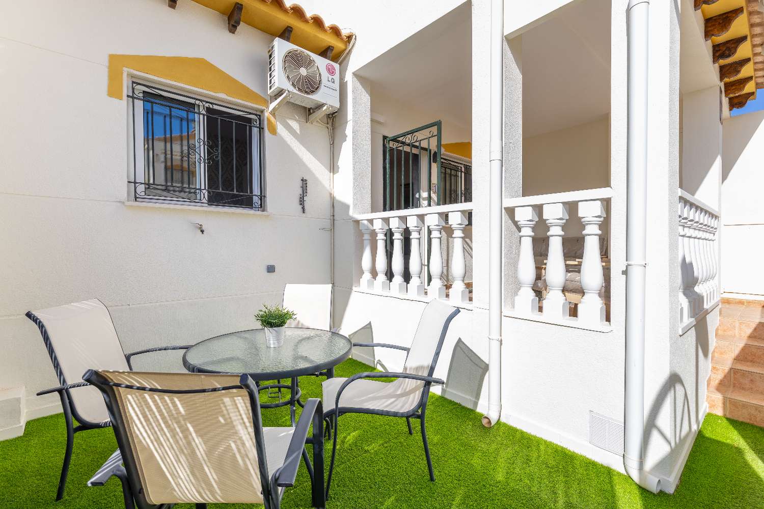 Elegant renovated 3-bedroom house in Orihuela Costa