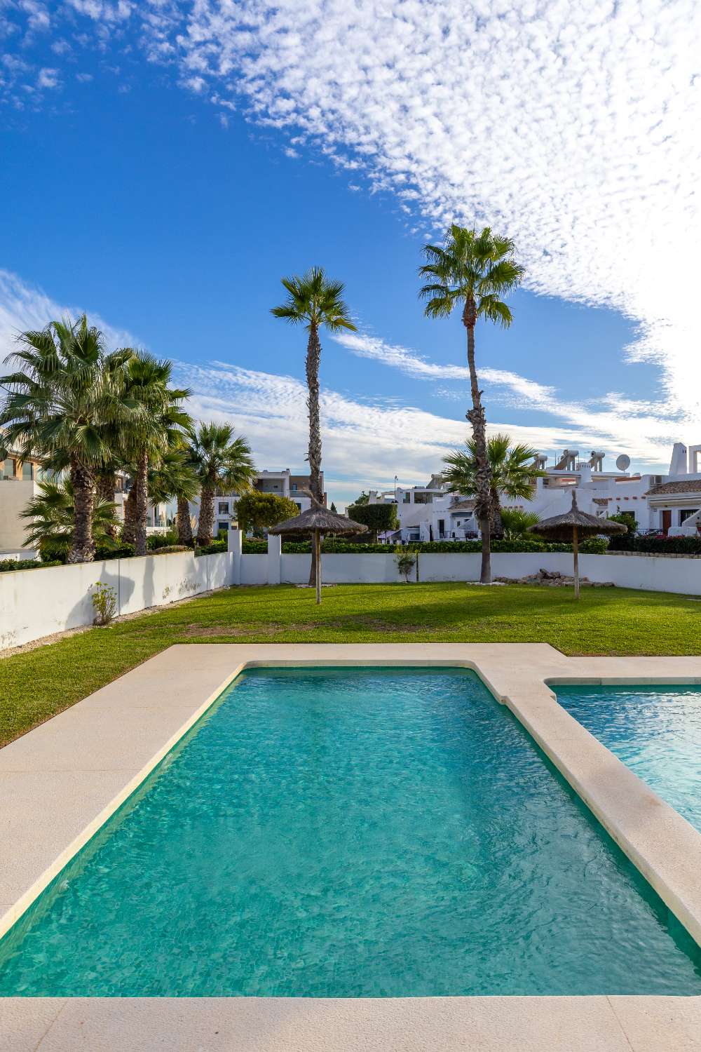 Modern house near the La Fuente shopping center