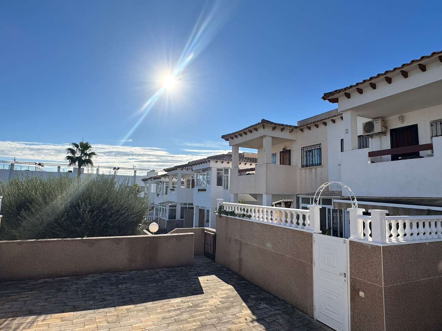 Apartment for sale – La Ciñuelica, Punta Prima apartment with solarium