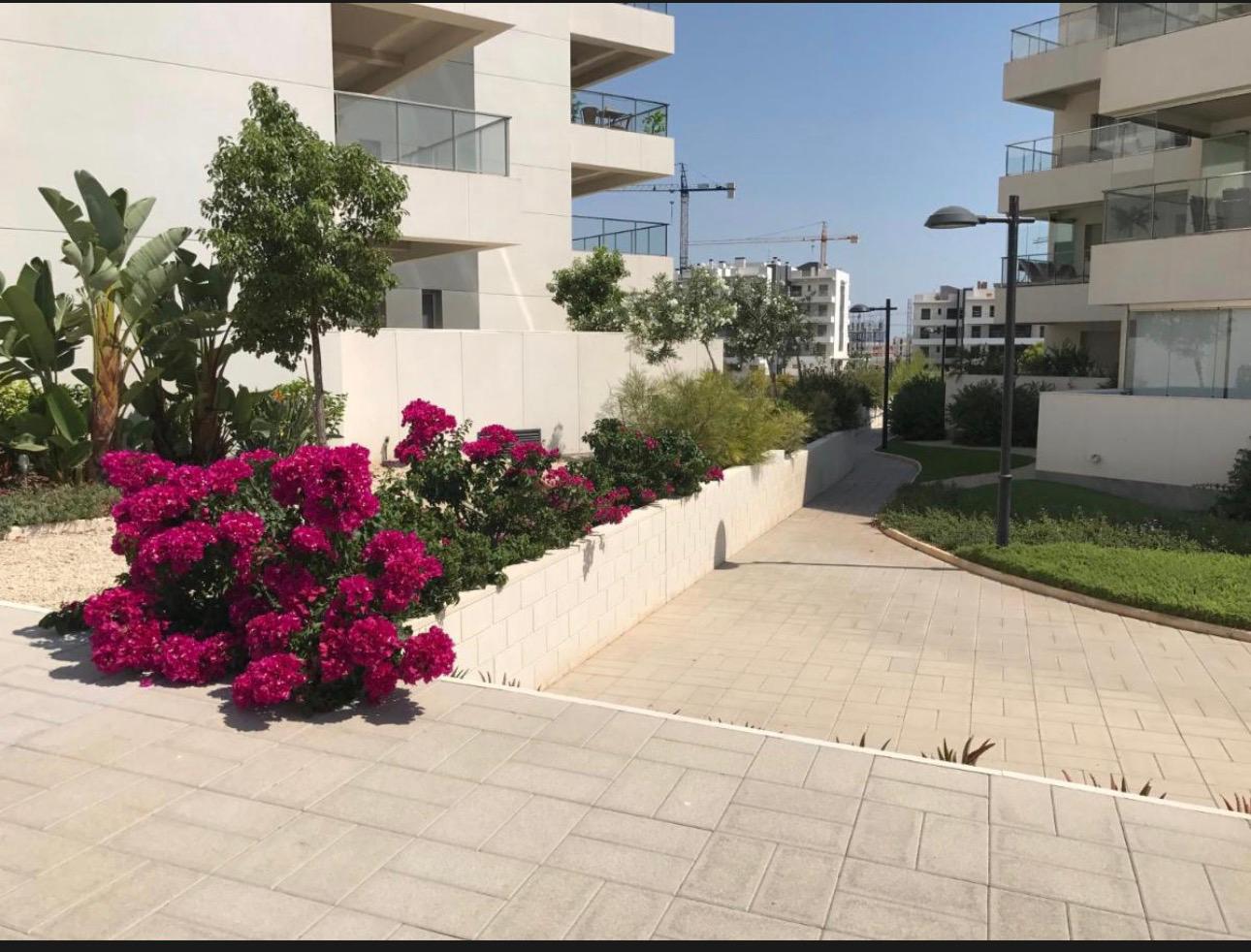 Prachtig appartement op de begane grond in Los Dolces