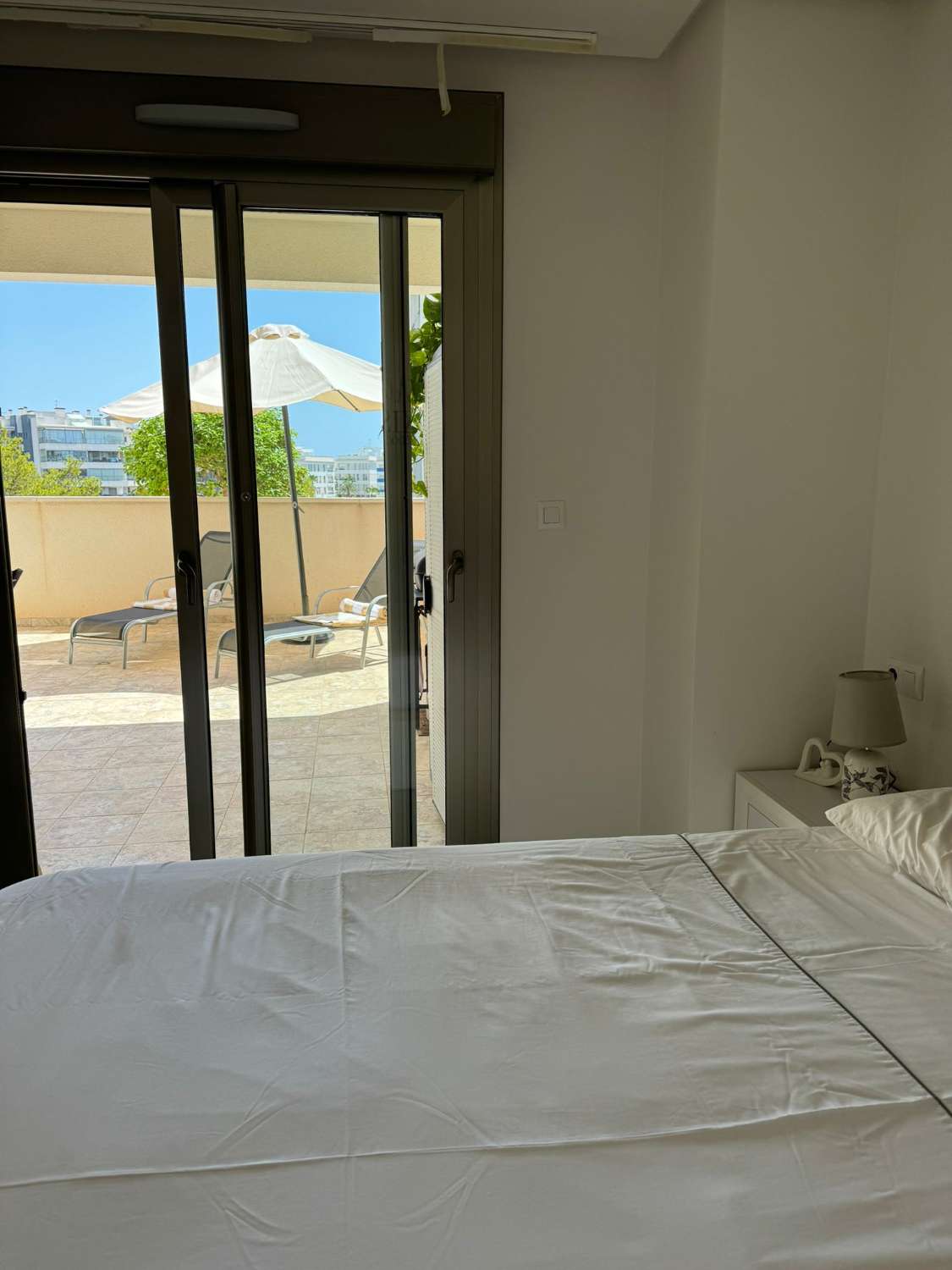 Prachtig appartement op de begane grond in Los Dolces