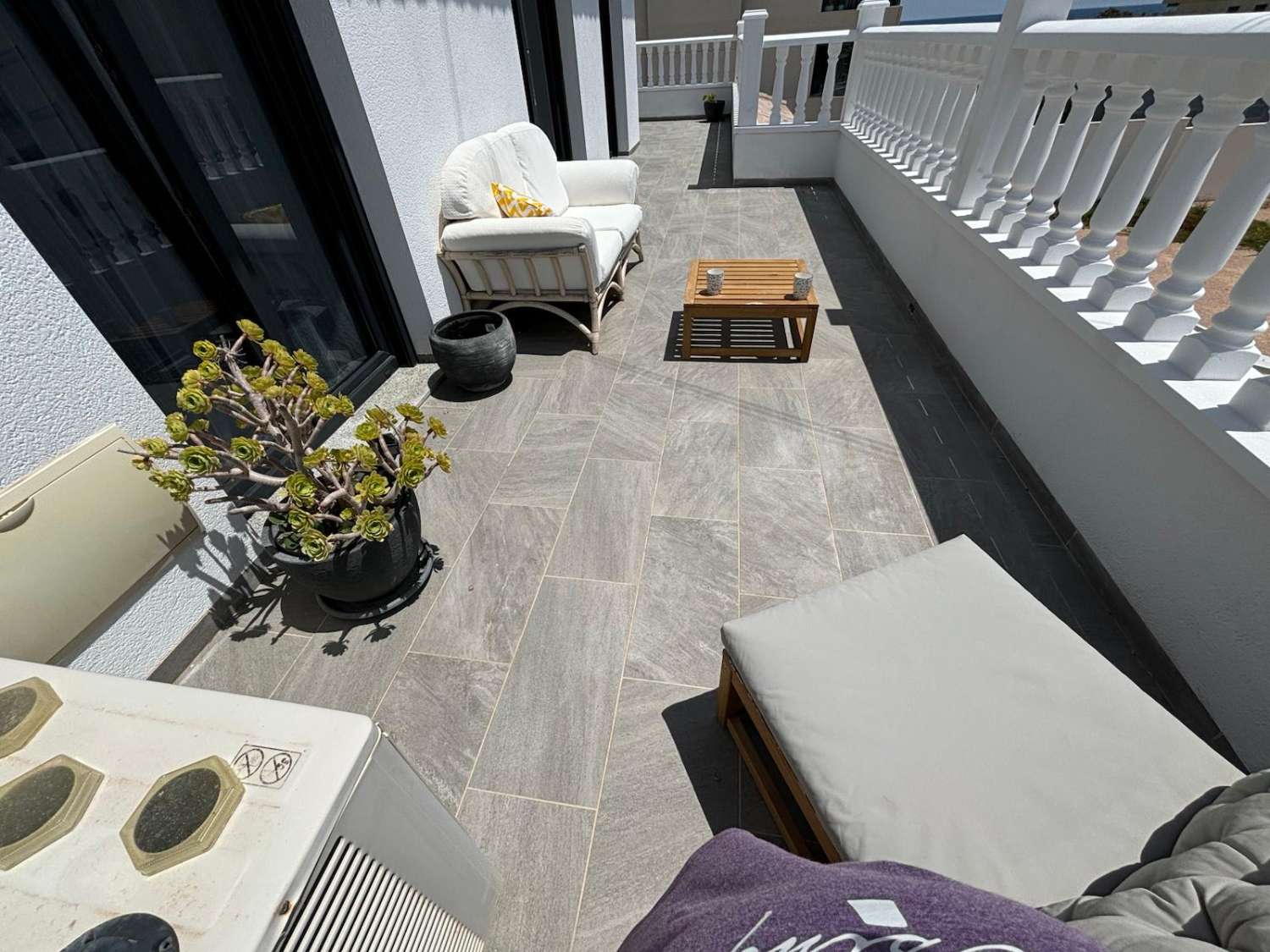 EXCLUSIVE VILLA ON THE BEACHFRONT – PUNTA PRIMA