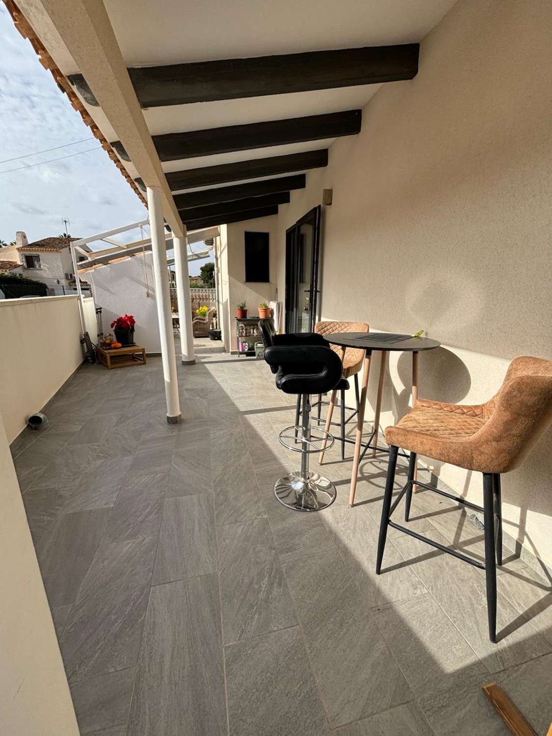 EXCLUSIVE VILLA ON THE BEACHFRONT – PUNTA PRIMA