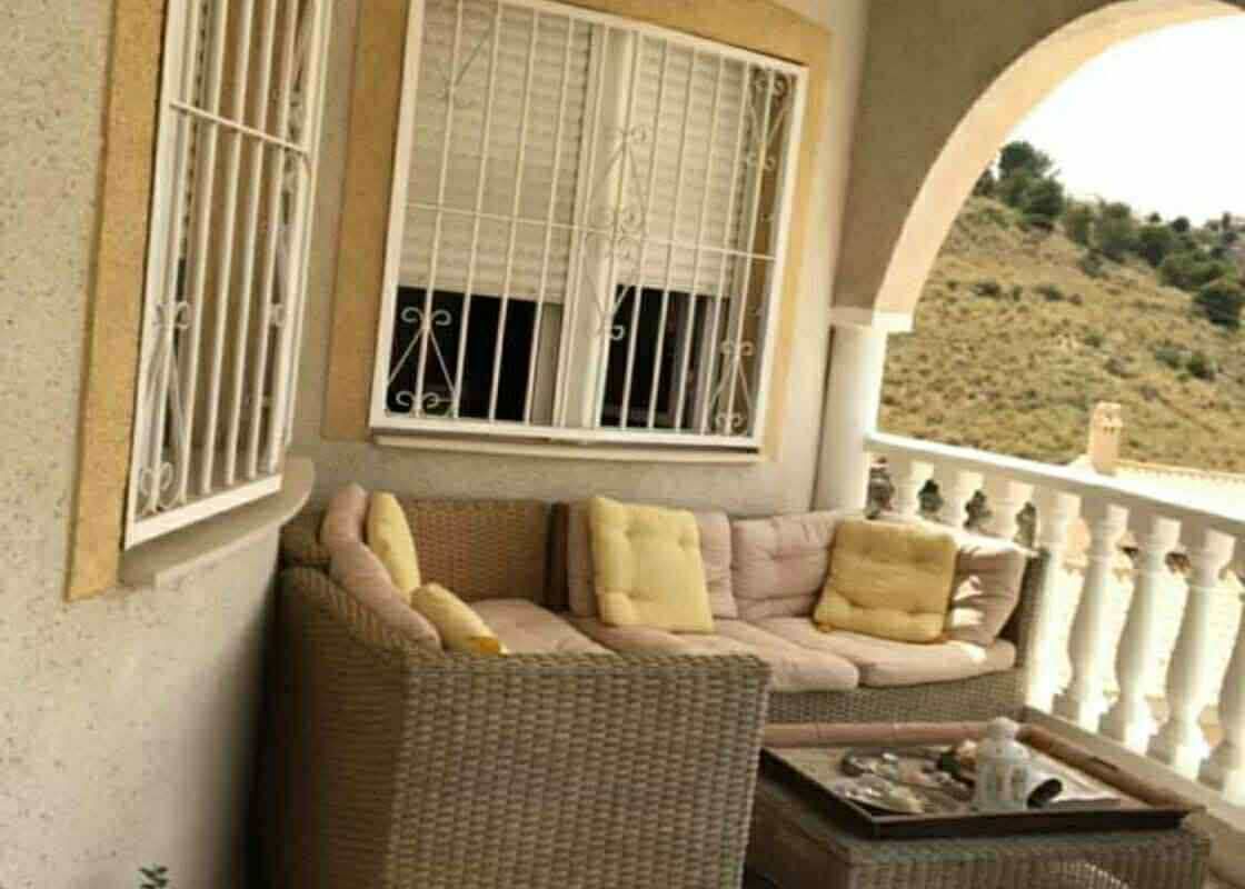 CASTLE-STYLE VILLA IN CUIDAD QUESADA