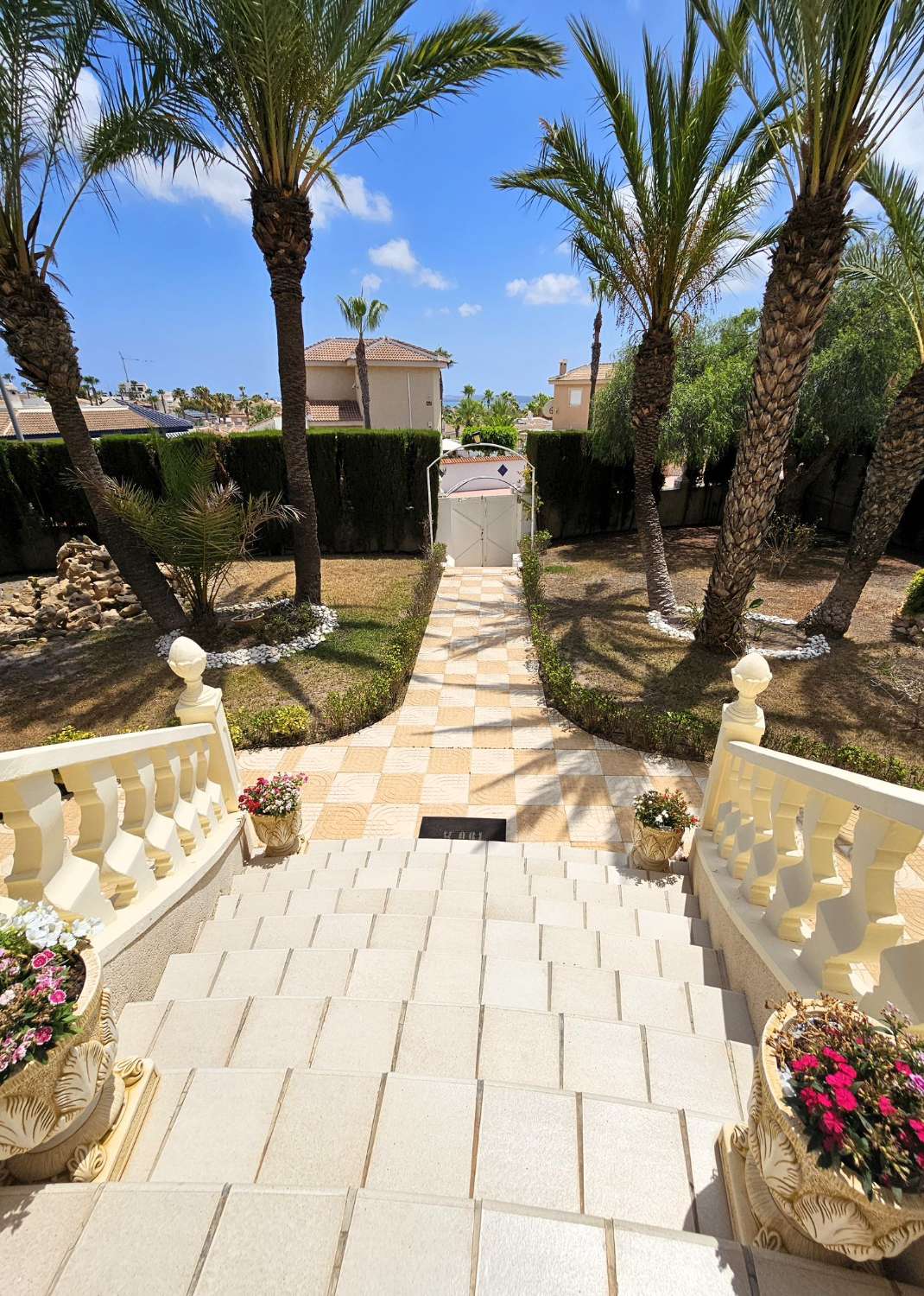 VIP PROPERTY · LUXURY VILLA IN CIUDAD QUESADA