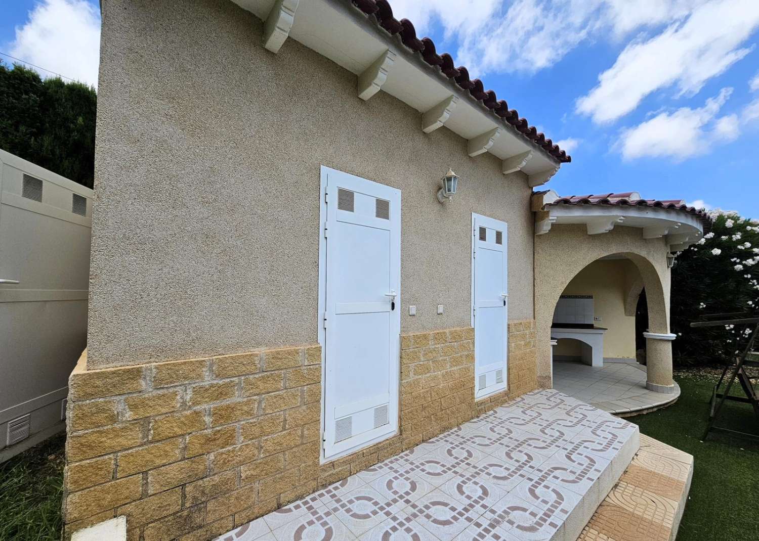 VIP PROPERTY · LUXURY VILLA IN CIUDAD QUESADA