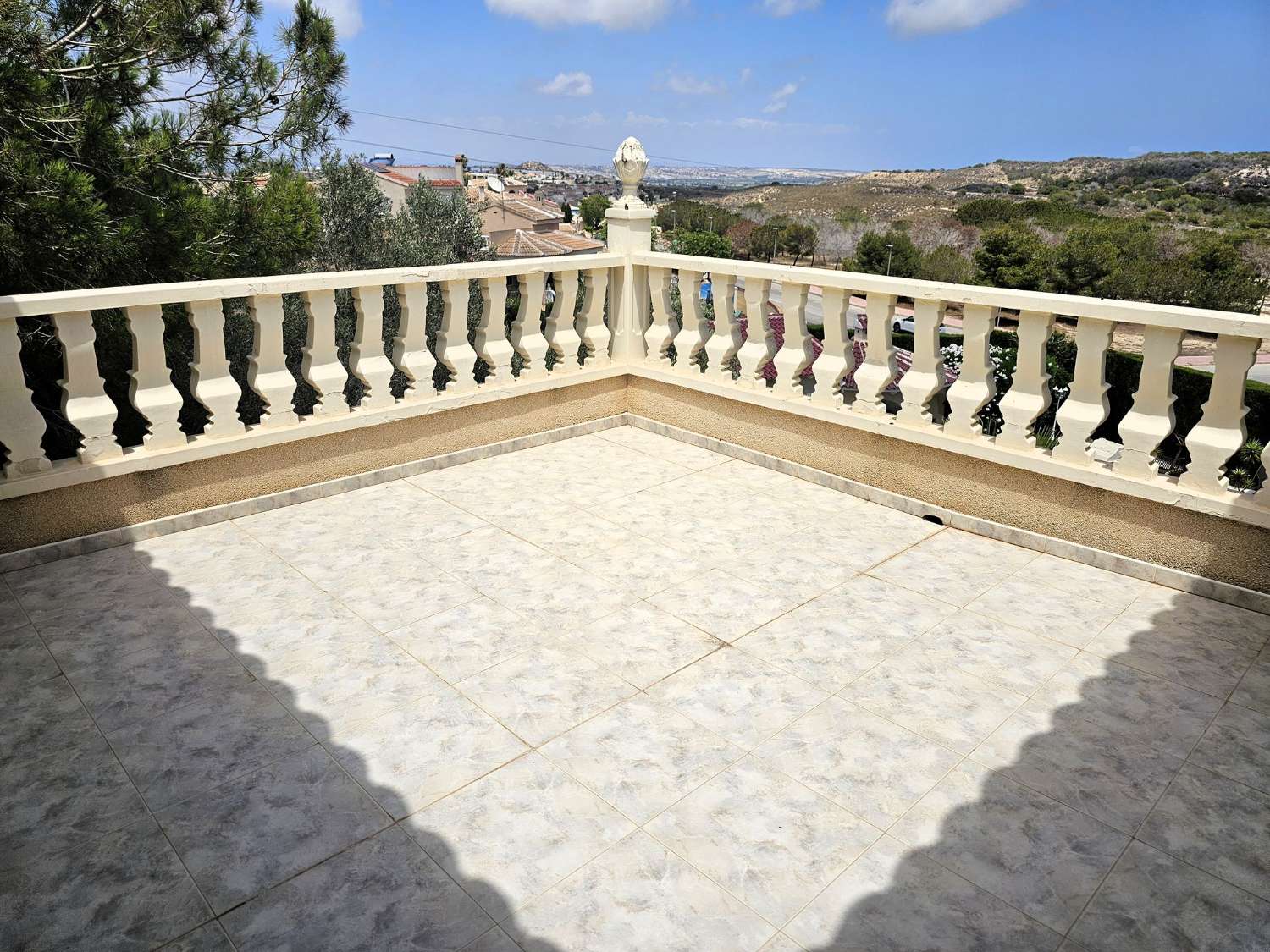 VIP PROPERTY · LUXURY VILLA IN CIUDAD QUESADA