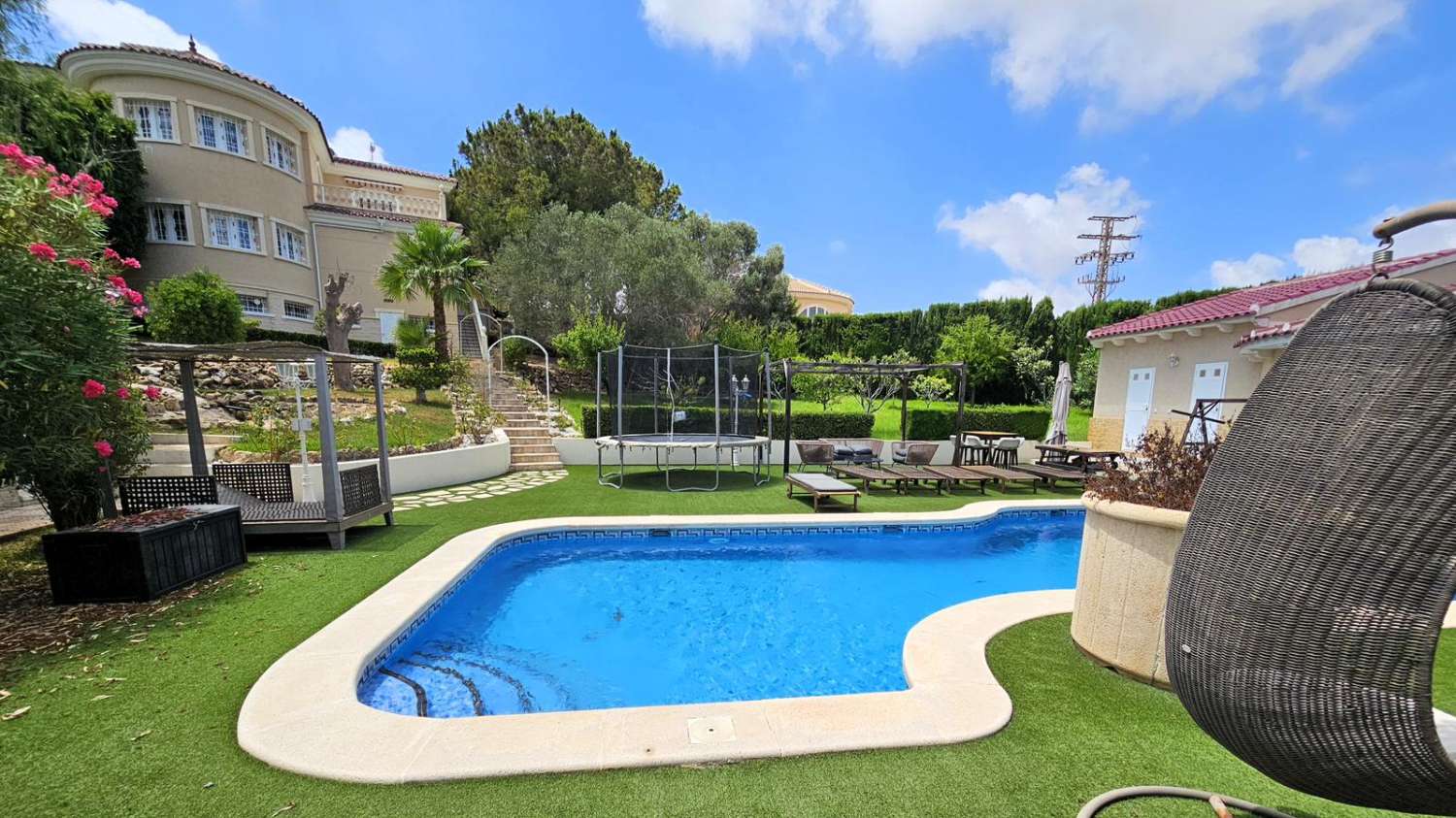 VIP PROPERTY · LUXURY VILLA IN CIUDAD QUESADA