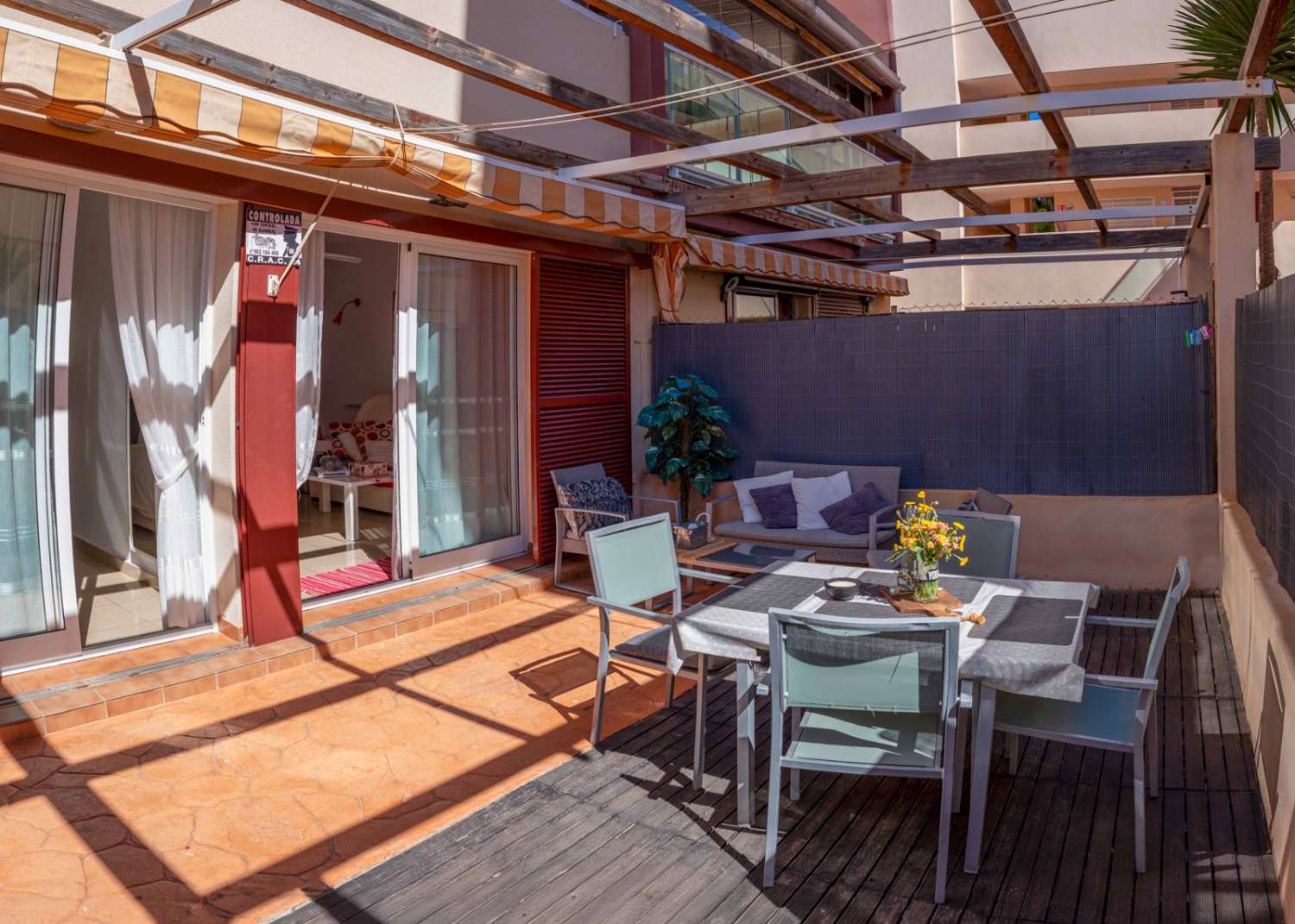 Ground floor bungalow in the Alameda Del Mar urbanization