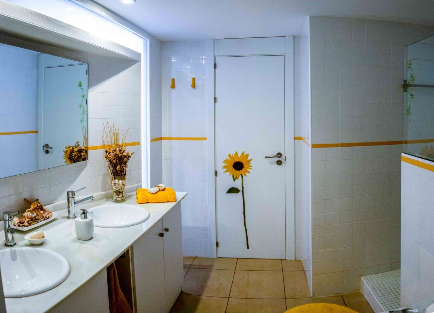Ground floor bungalow in the Alameda Del Mar urbanization