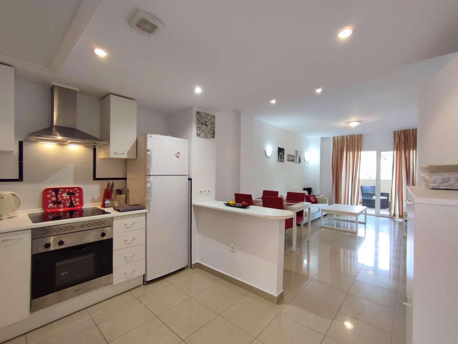 Playa flamenca ,Stunning 2-Bedroom Apartment with Terrace, Pool & Parking