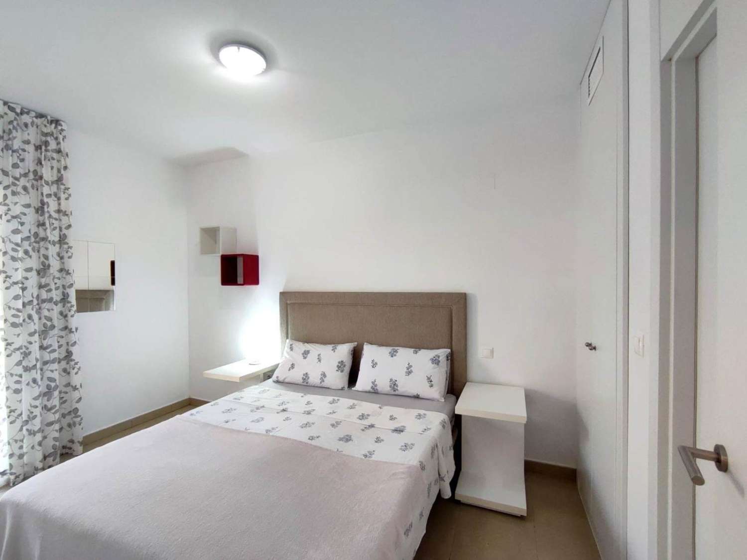 Playa flamenca ,Stunning 2-Bedroom Apartment with Terrace, Pool & Parking