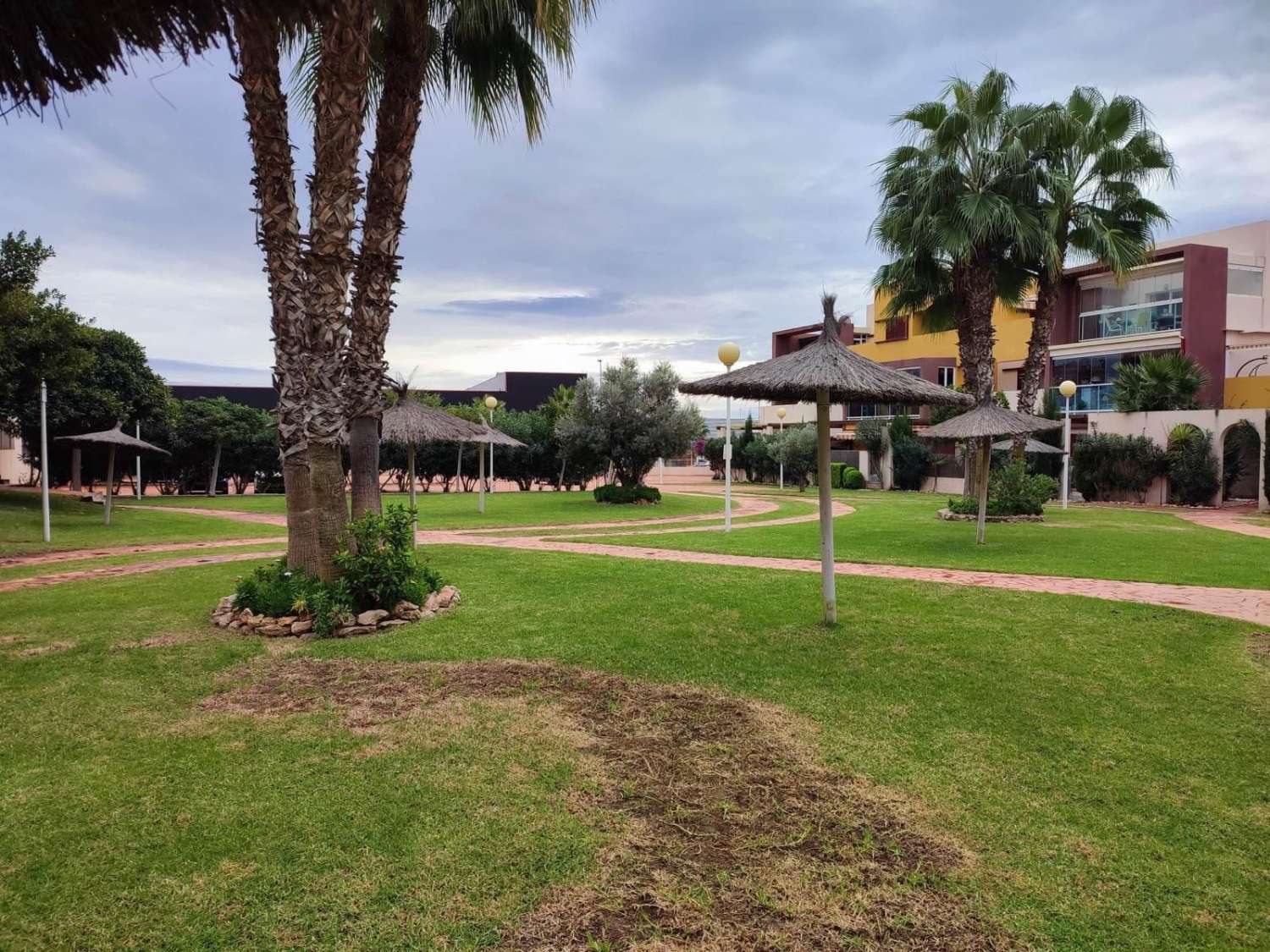 Playa flamenca ,Stunning 2-Bedroom Apartment with Terrace, Pool & Parking