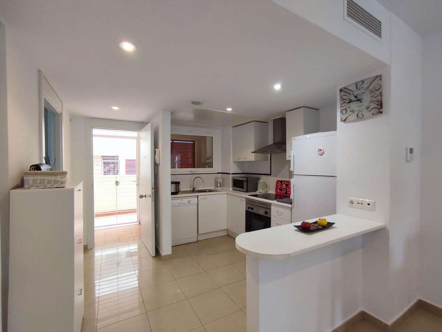 Playa flamenca ,Stunning 2-Bedroom Apartment with Terrace, Pool & Parking