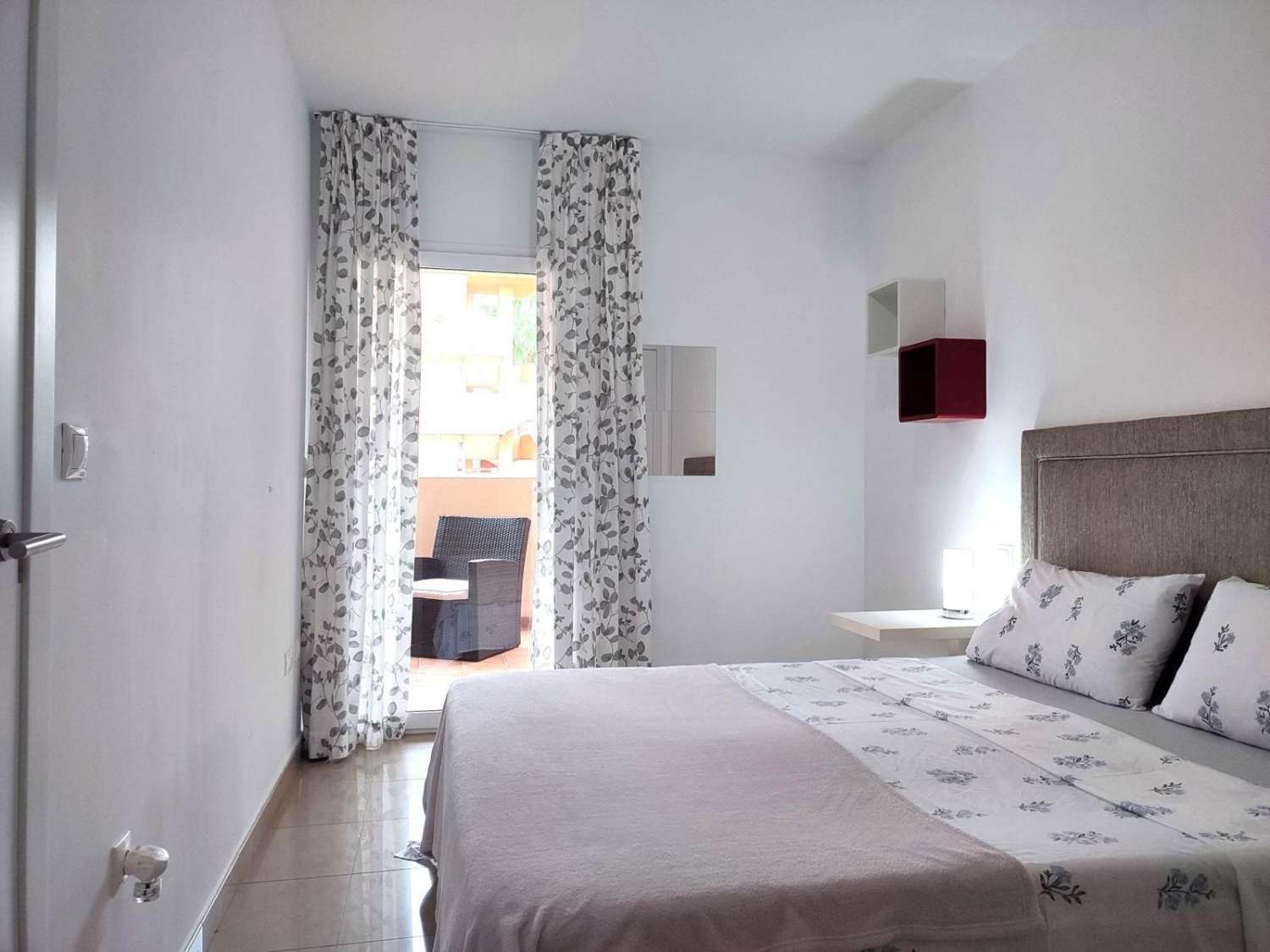 Playa flamenca ,Stunning 2-Bedroom Apartment with Terrace, Pool & Parking