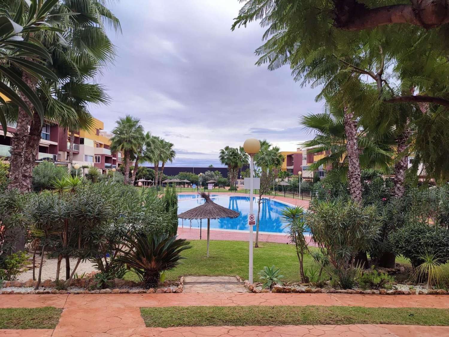 Playa flamenca ,Stunning 2-Bedroom Apartment with Terrace, Pool & Parking