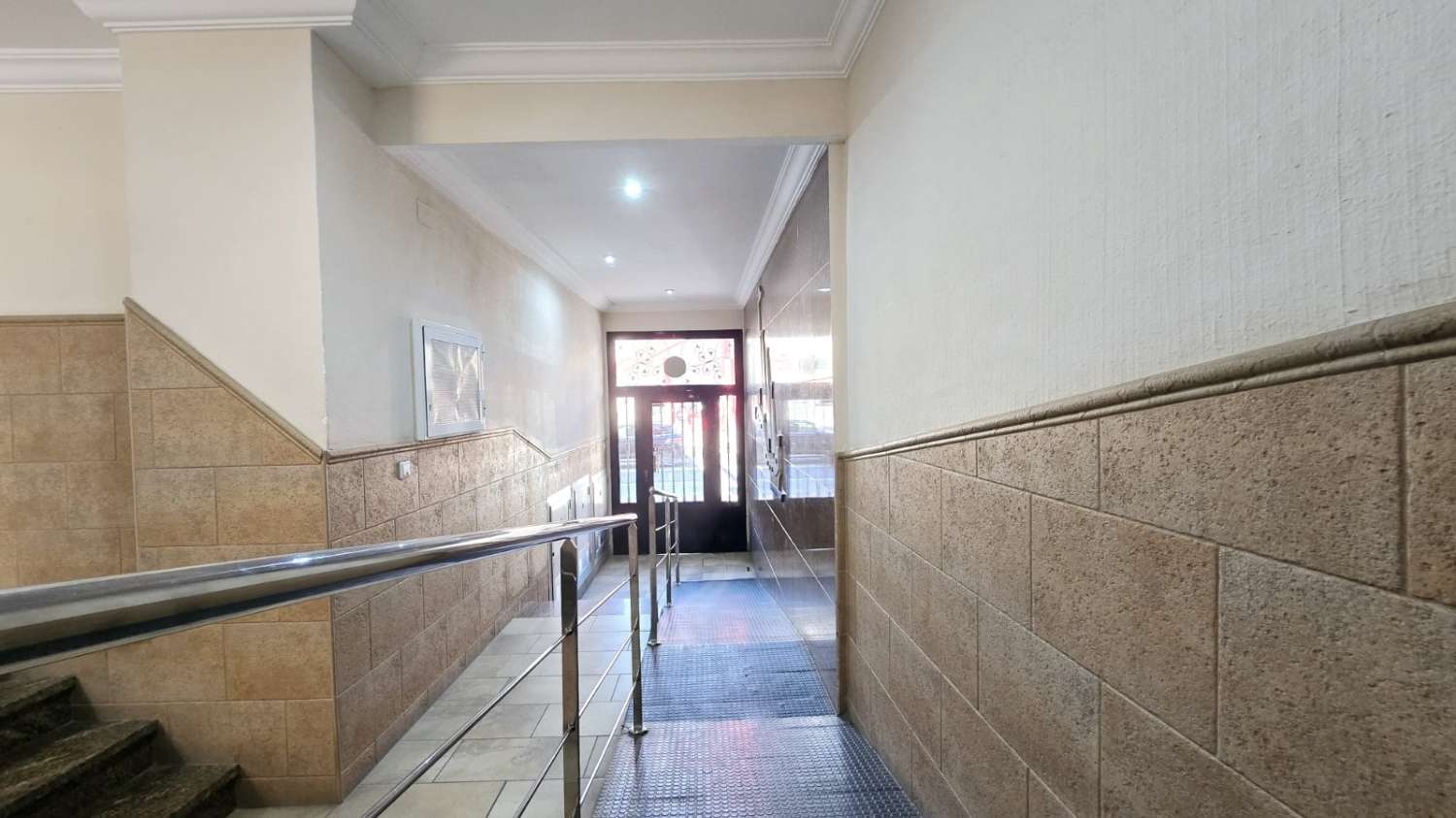 Spacious and bright apartment with sea views in the Port area of Torrevieja