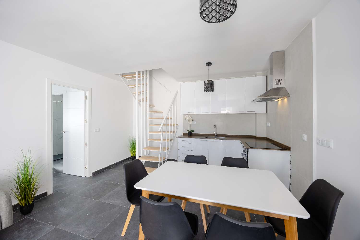 Beautifully Renovated House – 3 Private Suites in Torrevieja